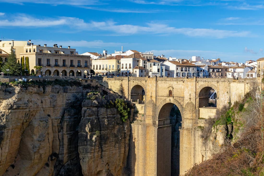Puente Nuevo de Ronda al atardecer con el desfiladero del Tajo