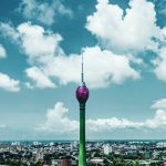 Vista panorámica de Colombo con la Torre Lotus en el centro de la ciudad