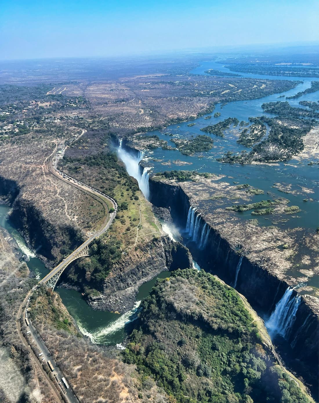 Cataratas Victoria en Zimbabwe Patrimonio de la Humanidad UNESCO al atardecer parada ruta Rovos Rail
